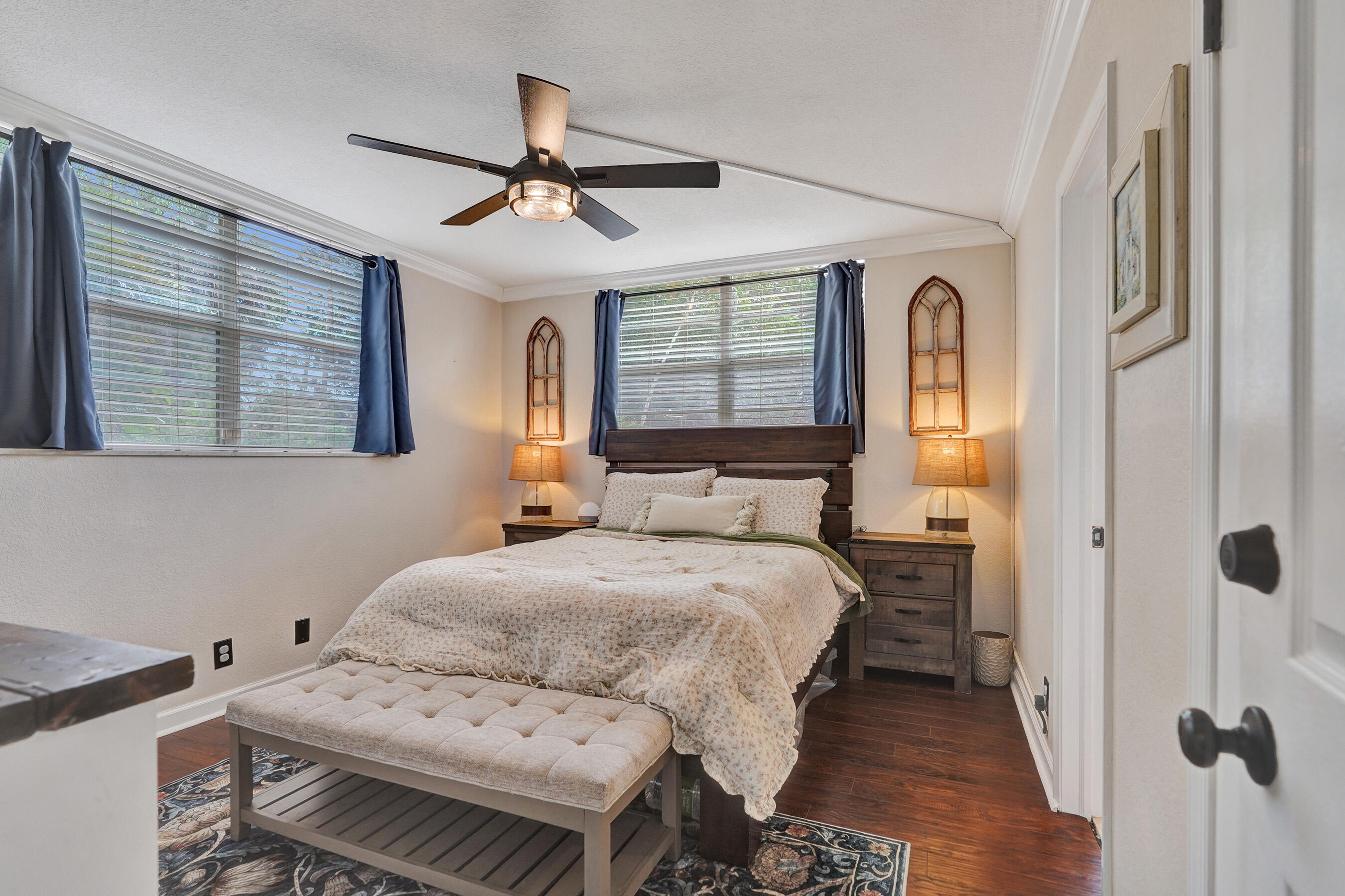 VILLA LAGO CONDO APTS - Residential