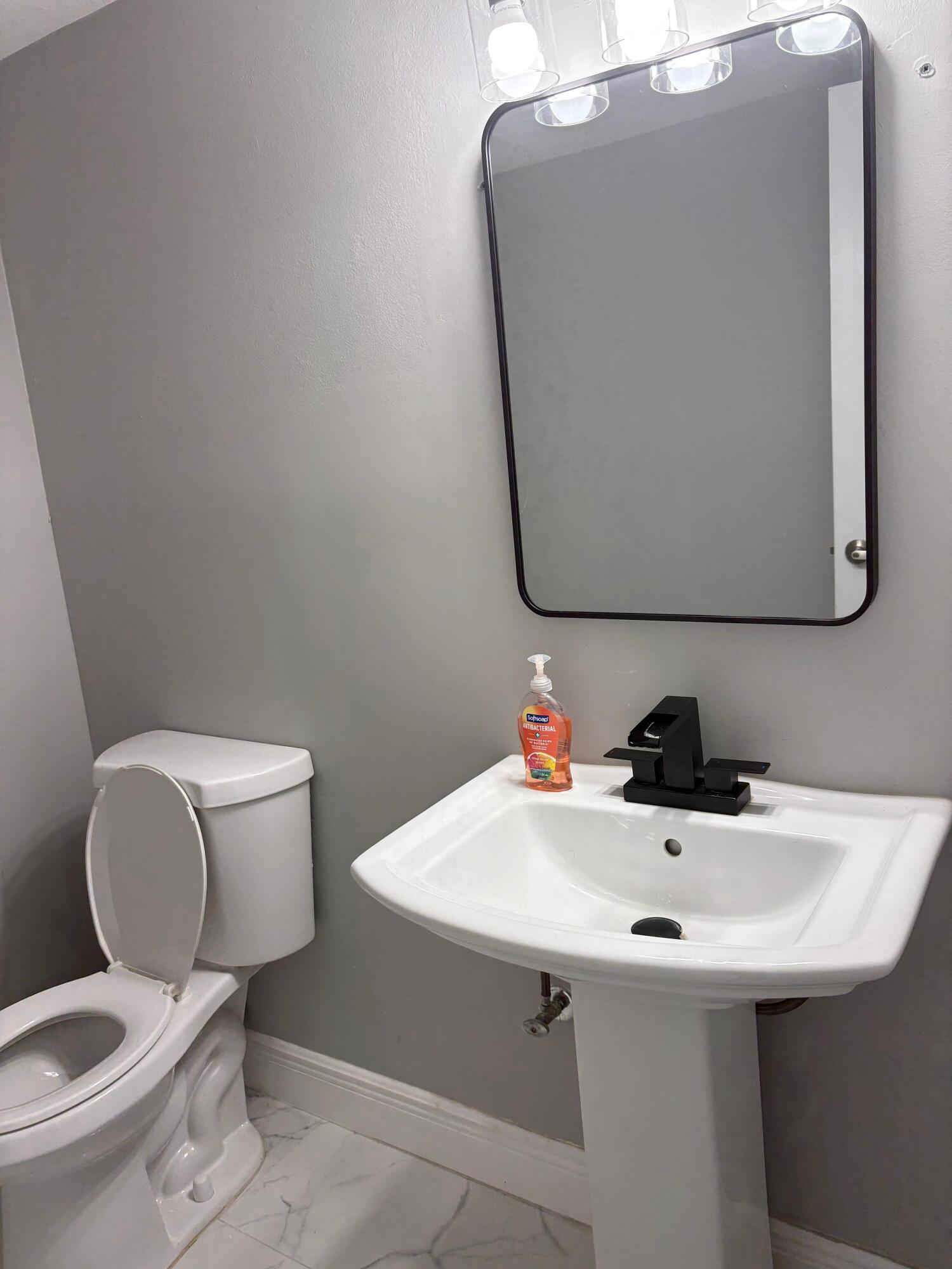 SHAKER VILLAGE PHASE 1 - Residential Lease