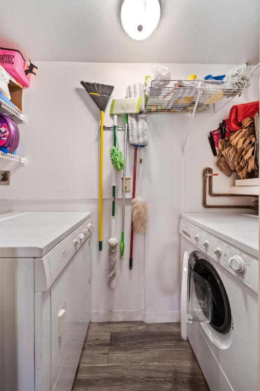 PORTA BELLA EAST AND PORTA BELLA SOUTHWEST CONDO A - Residential Lease