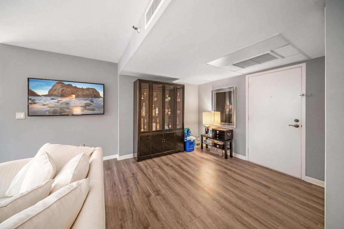 PORTA BELLA EAST AND PORTA BELLA SOUTHWEST CONDO A - Residential Lease