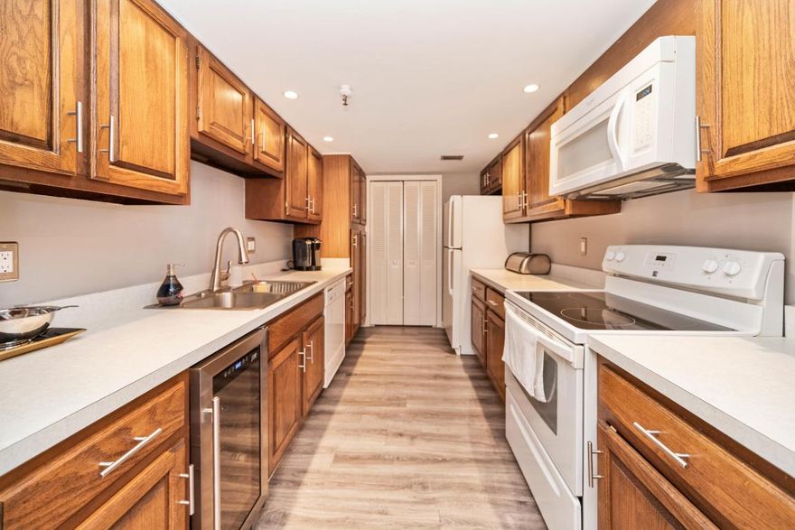 This is a Renovated 2/2 apartment being rented as a 1 bedroom. The master bedroom will be off-limits. The 2nd bedroom, 2nd bathroom, and all other areas of the apartment are available for a tenants use. Porta Bella East offers many amenities such as tennis courts, fitness facilities,  and resort style pool overlooking the intracoastal. The manicured lush green landscaping, and tranquil banyan tree canopies all overlooking the intracoastal make Porta Bella truly a one of a kind residence. Google Porta Bella East for more information.