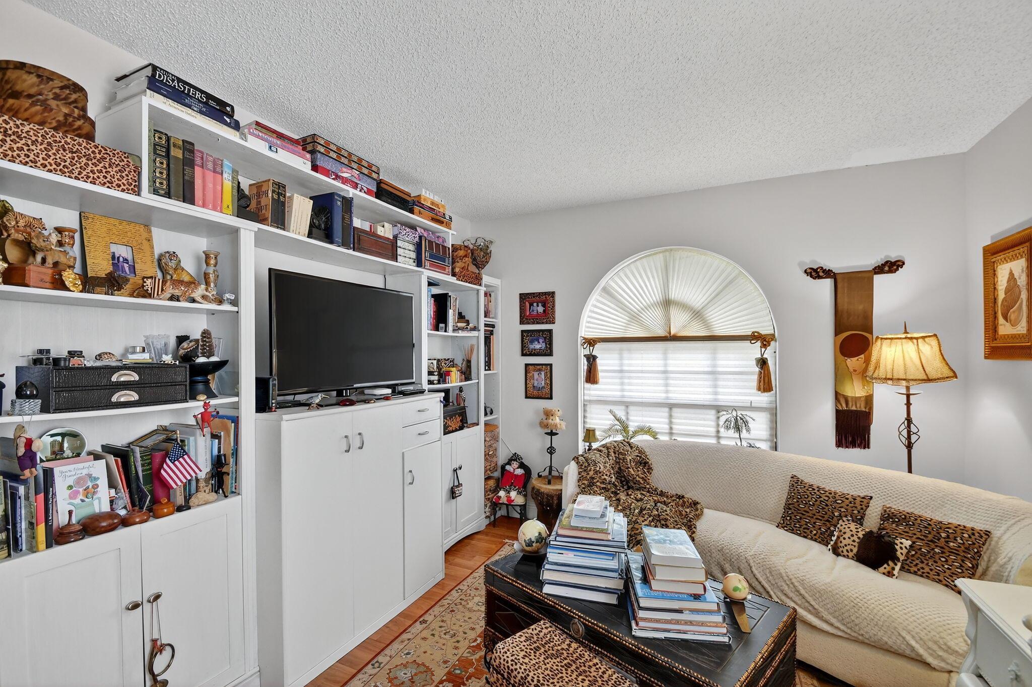 PIPERS GLEN A-3 - Residential