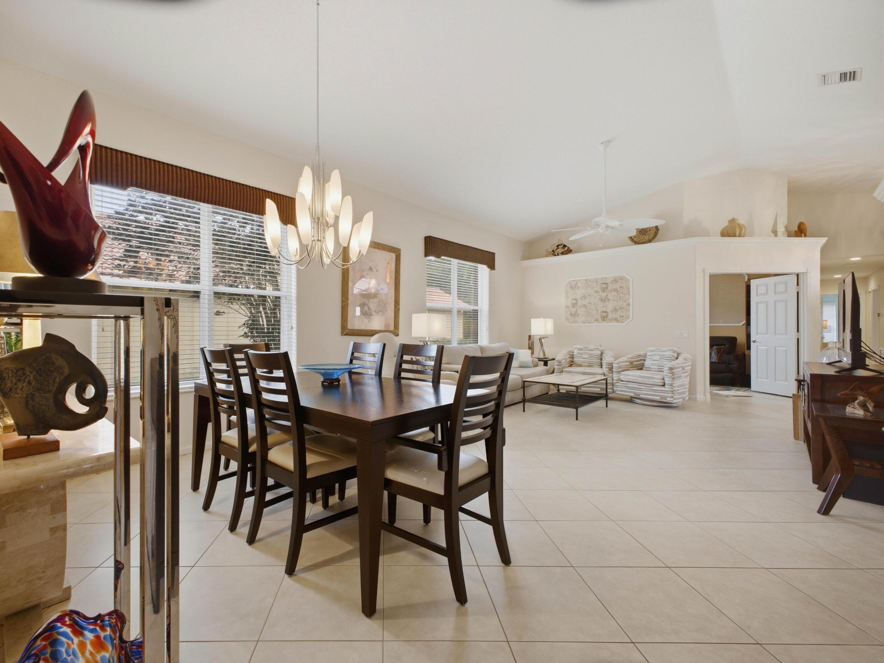 VALENCIA FALLS 4 - Residential