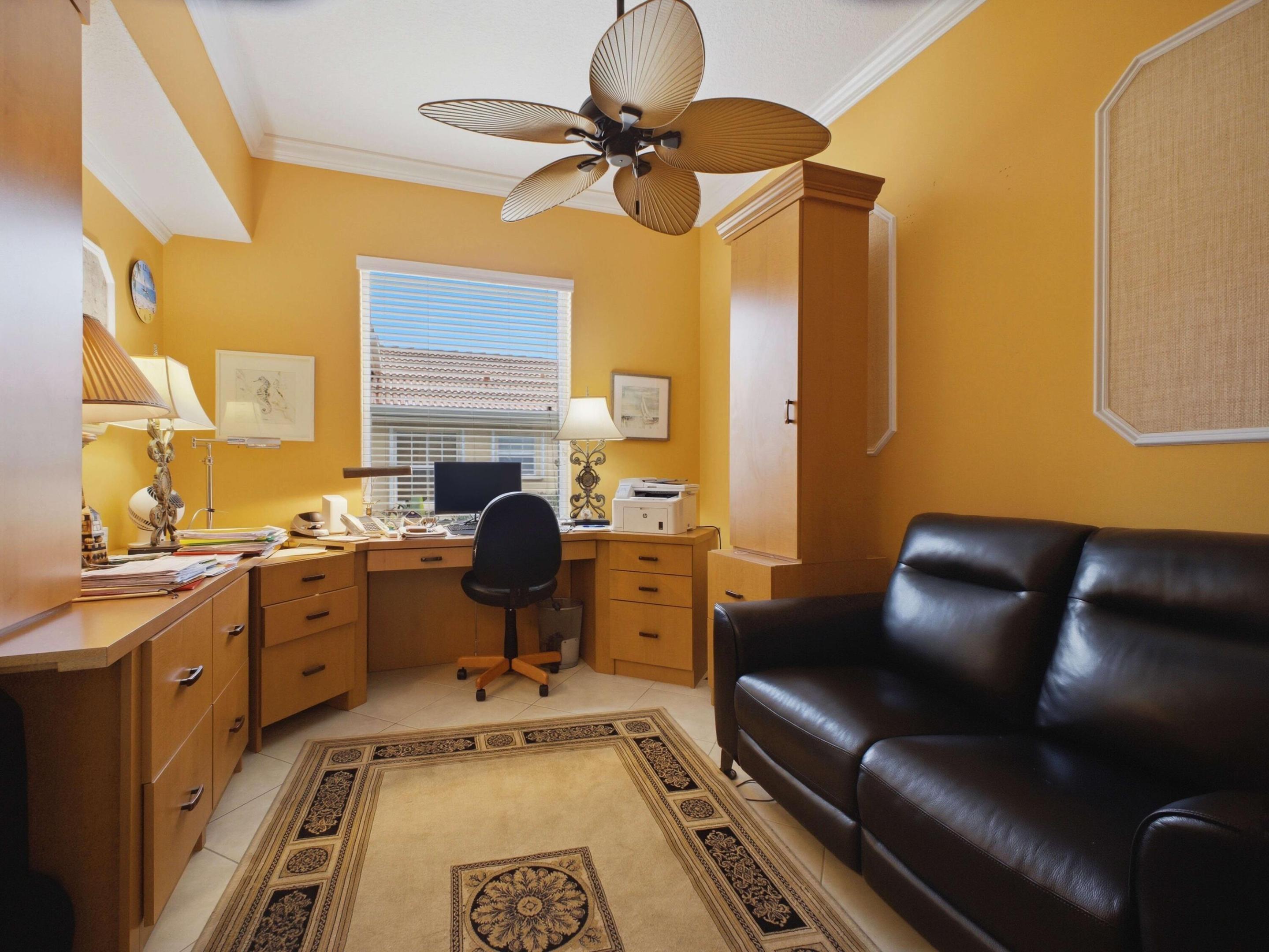 VALENCIA FALLS 4 - Residential