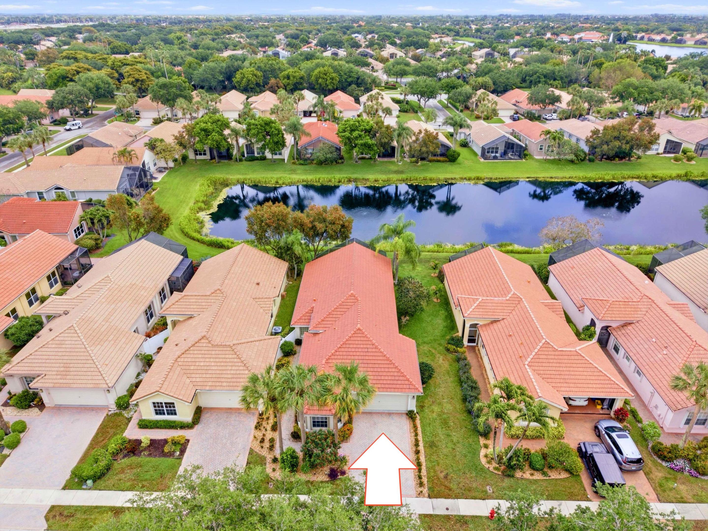 VALENCIA FALLS 4 - Residential