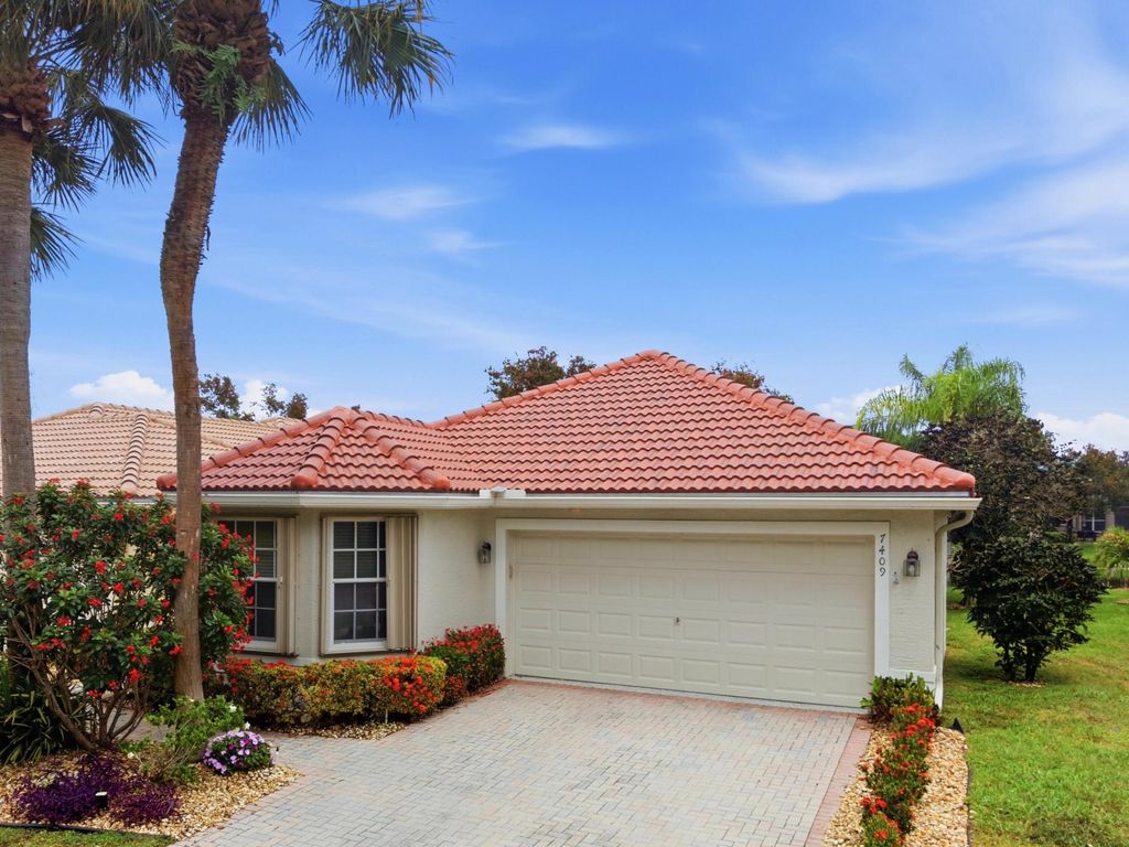 Photo of 7409 W Mercada Way, Delray Beach, FL 33446 (MLS # B26018143)