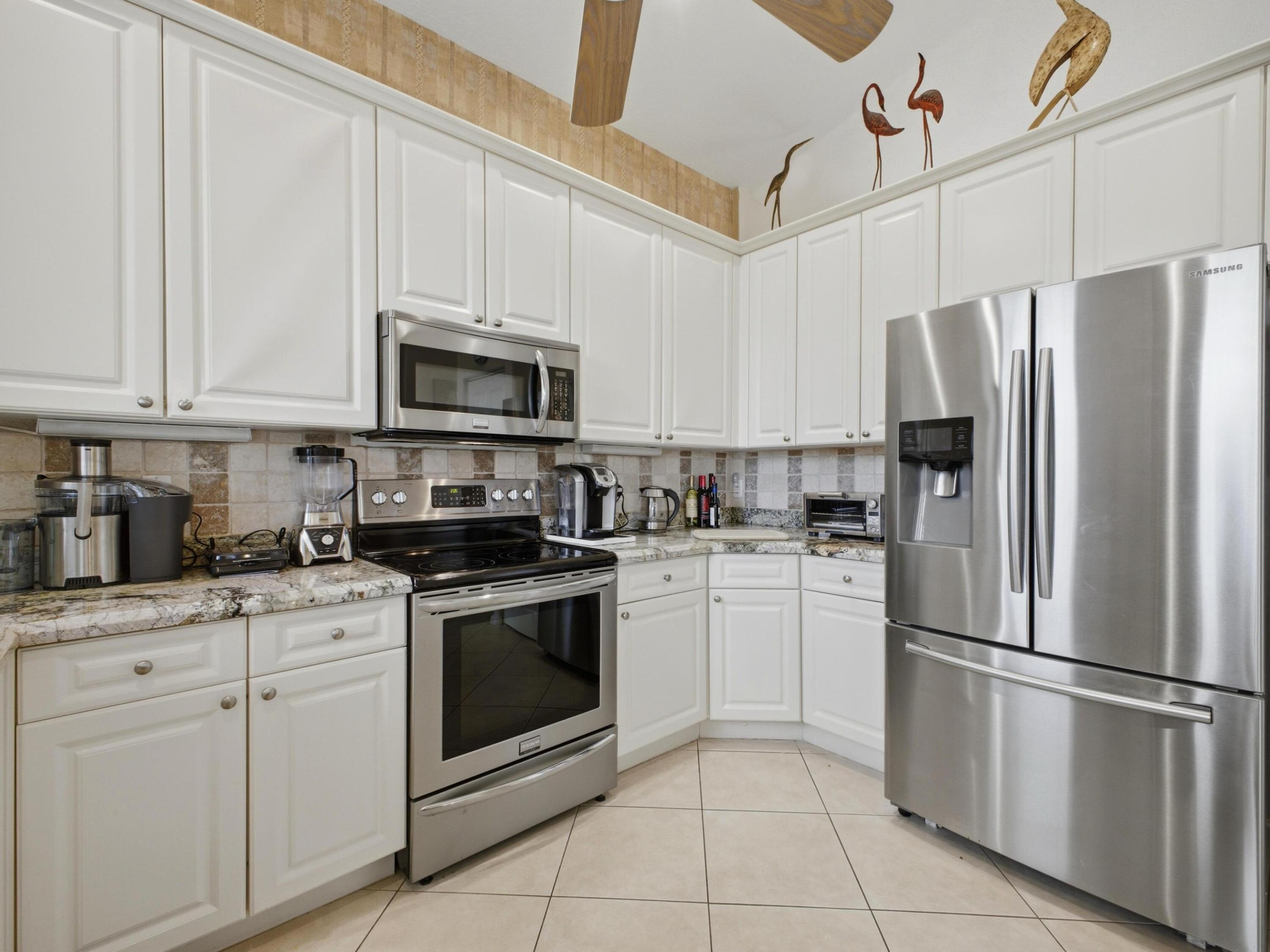 VALENCIA FALLS 4 - Residential