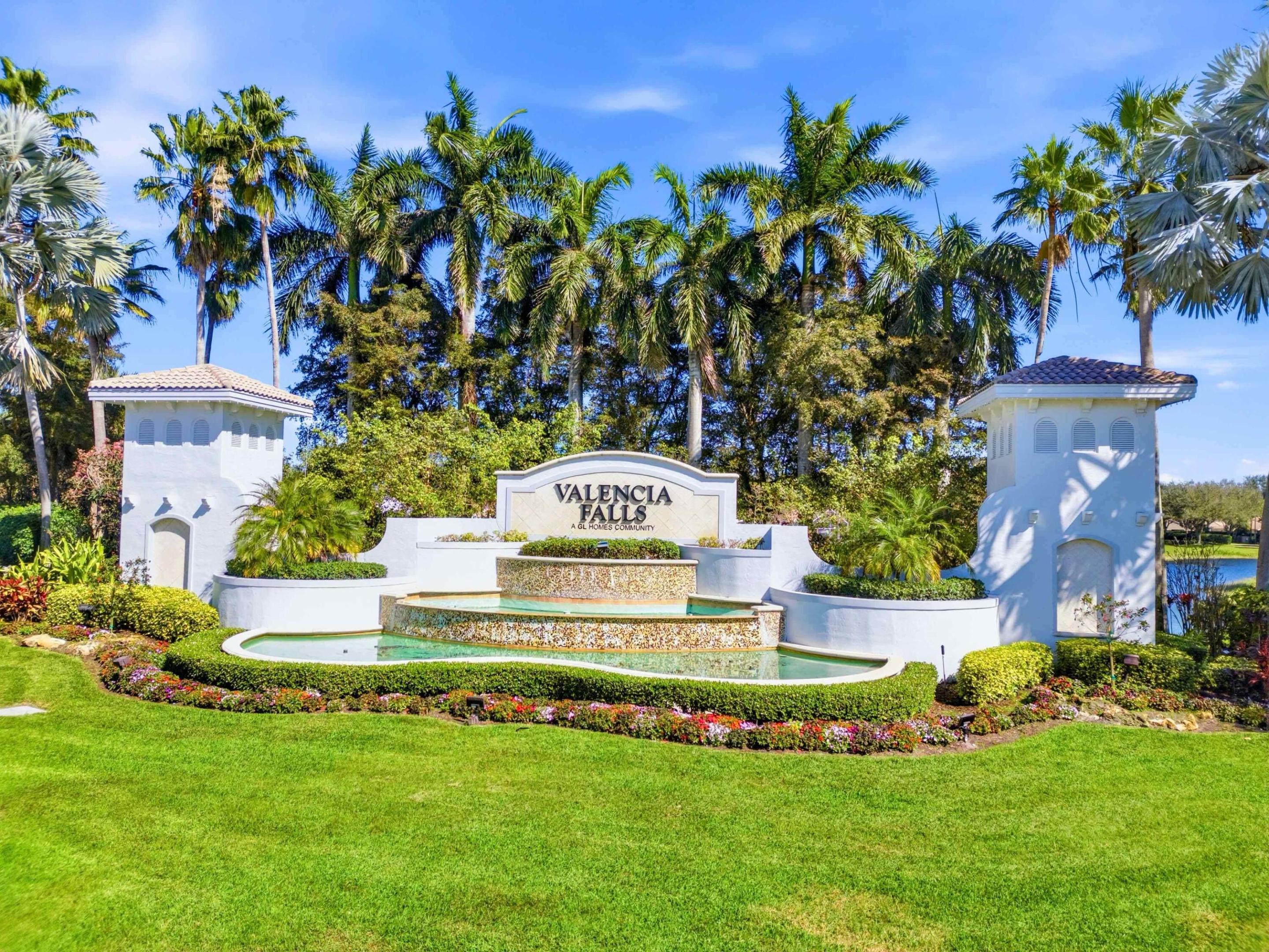 VALENCIA FALLS 4 - Residential