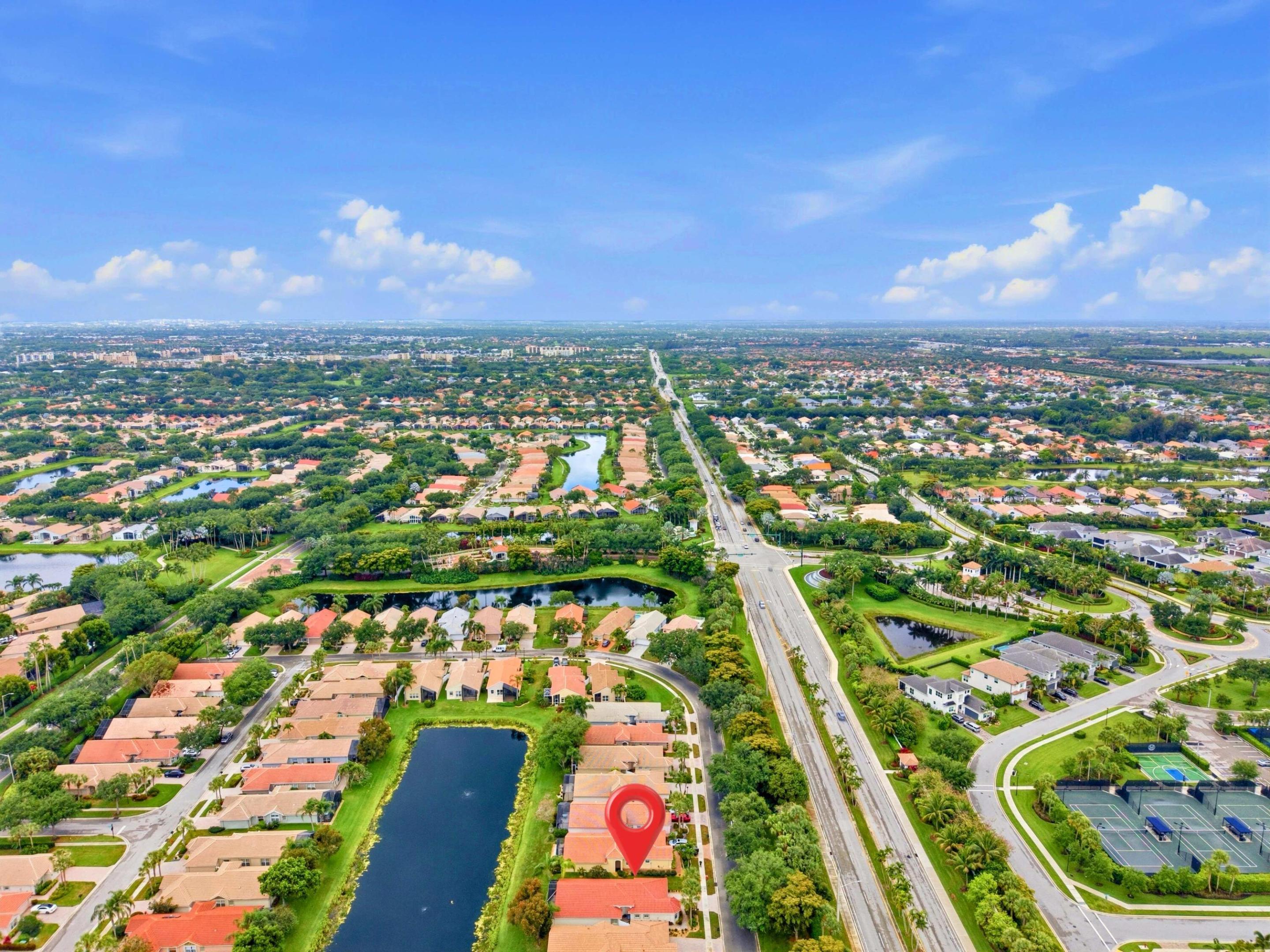 VALENCIA FALLS 4 - Residential