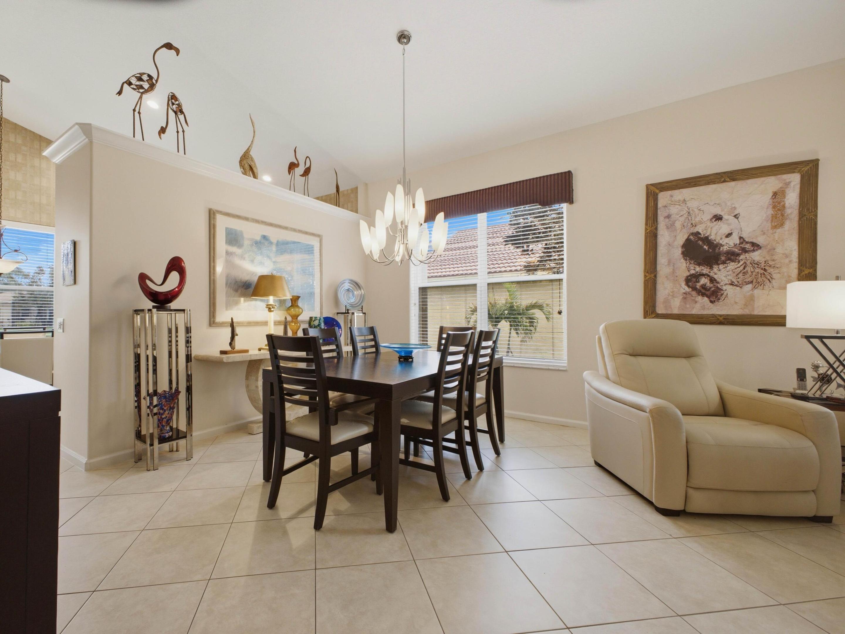 VALENCIA FALLS 4 - Residential