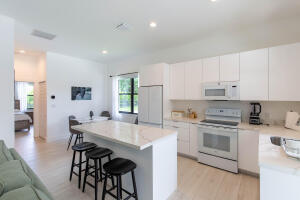 SADDLE TRAIL PARK OF WELLINGTON - Residential Lease