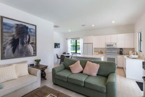 SADDLE TRAIL PARK OF WELLINGTON - Residential Lease