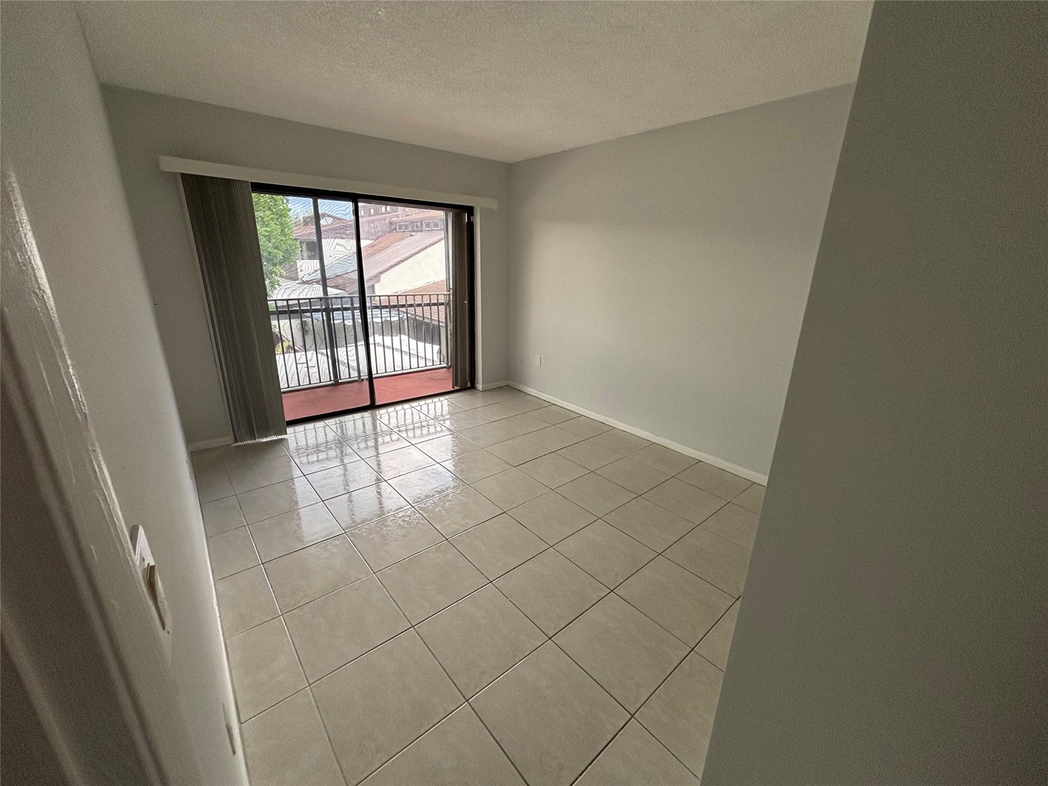 Woodscape Twnhms Condo - Residential Lease