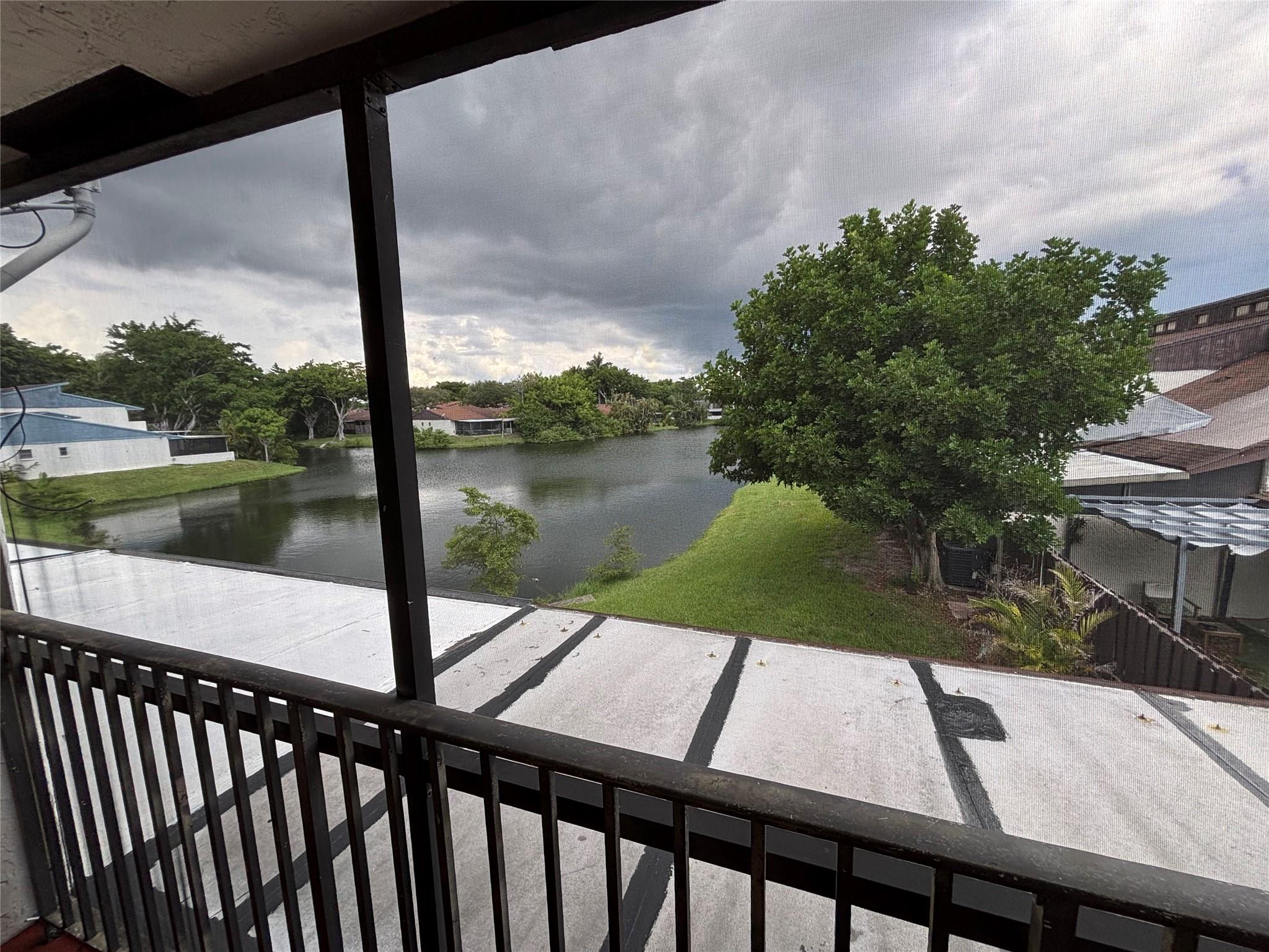 Woodscape Twnhms Condo - Residential Lease