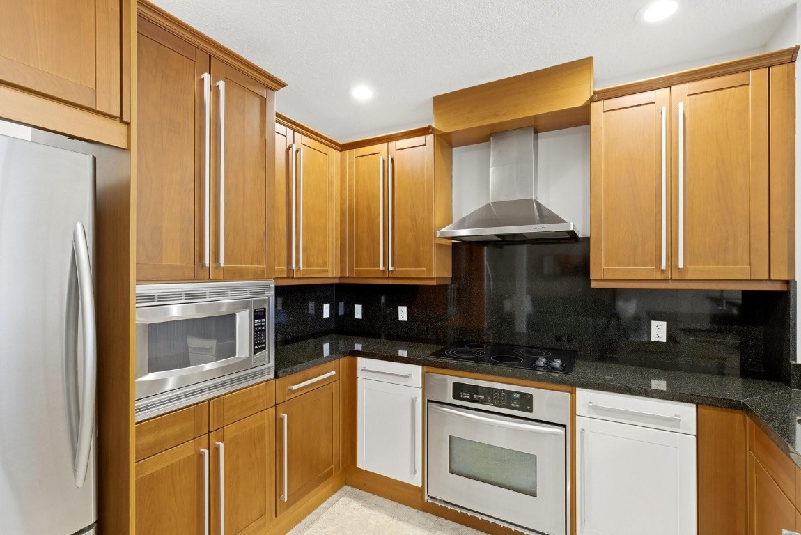 VICTORIA'S POINT - Residential