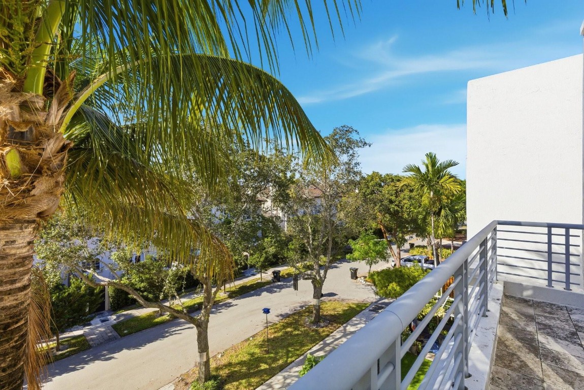 VICTORIA'S POINT - Residential