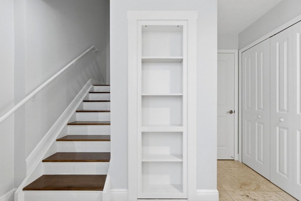 Photo of 302 NE 8th Avenue #0, Fort Lauderdale, FL 33301 (MLS # F10544401)