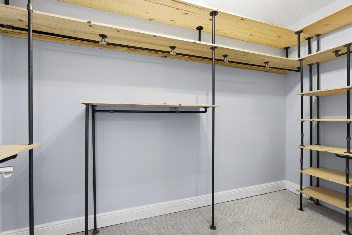 VICTORIA'S POINT - Residential