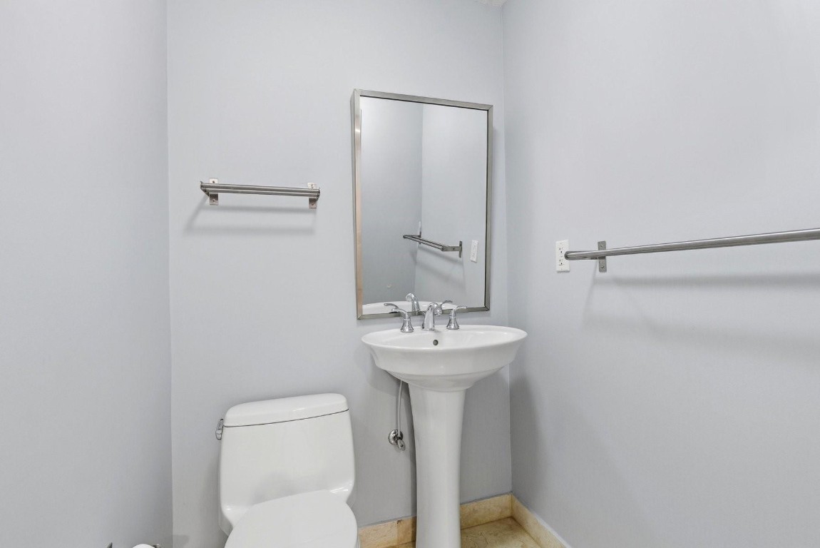 VICTORIA'S POINT - Residential