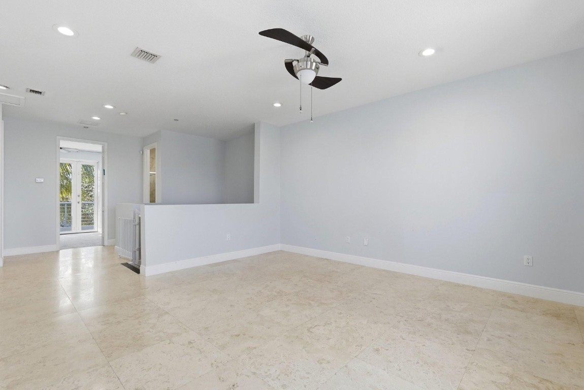 VICTORIA'S POINT - Residential