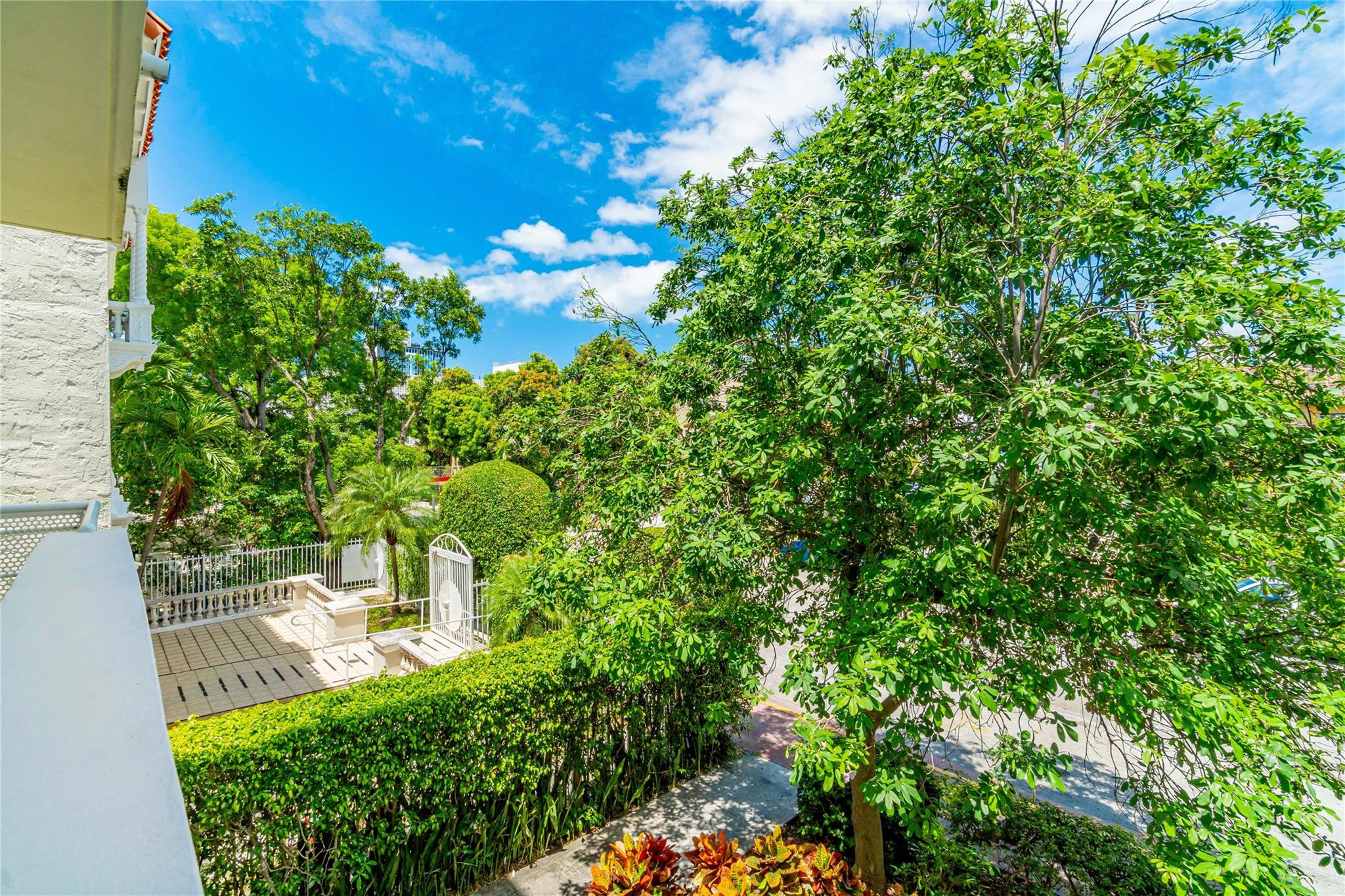 The Danton Condo - Residential Lease