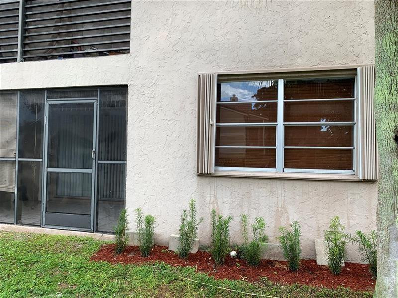 CORAL GARDENS - Residential