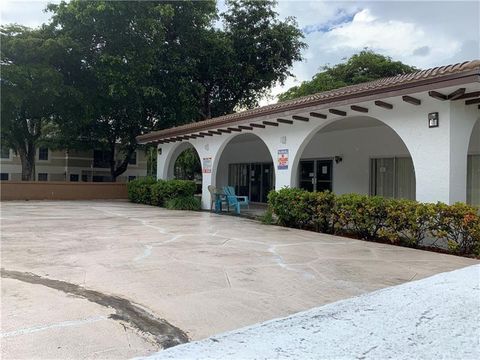 Tiny photo for 2830 Riverside Drive #102-a, Coral Springs, FL 33065 (MLS # F10542874)