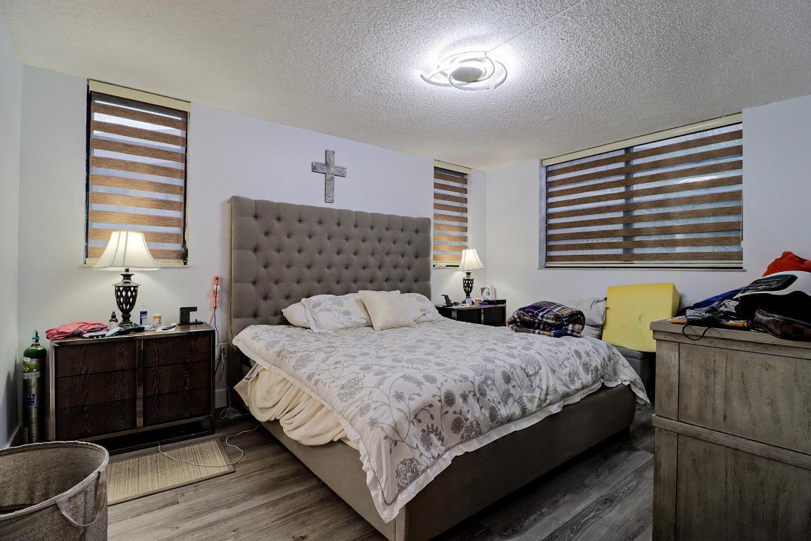 COLONY POINT - Residential