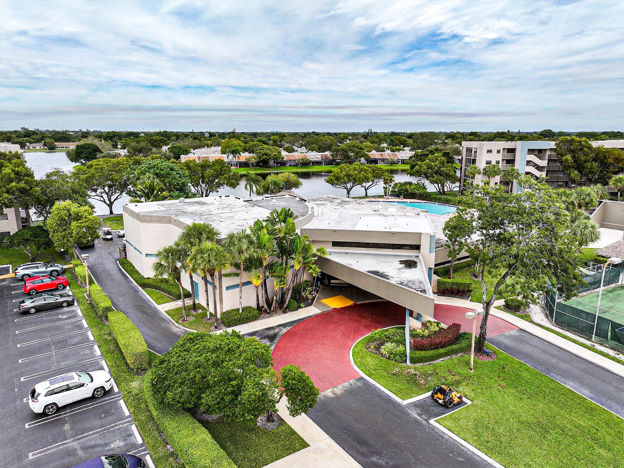 COLONY POINT - Residential