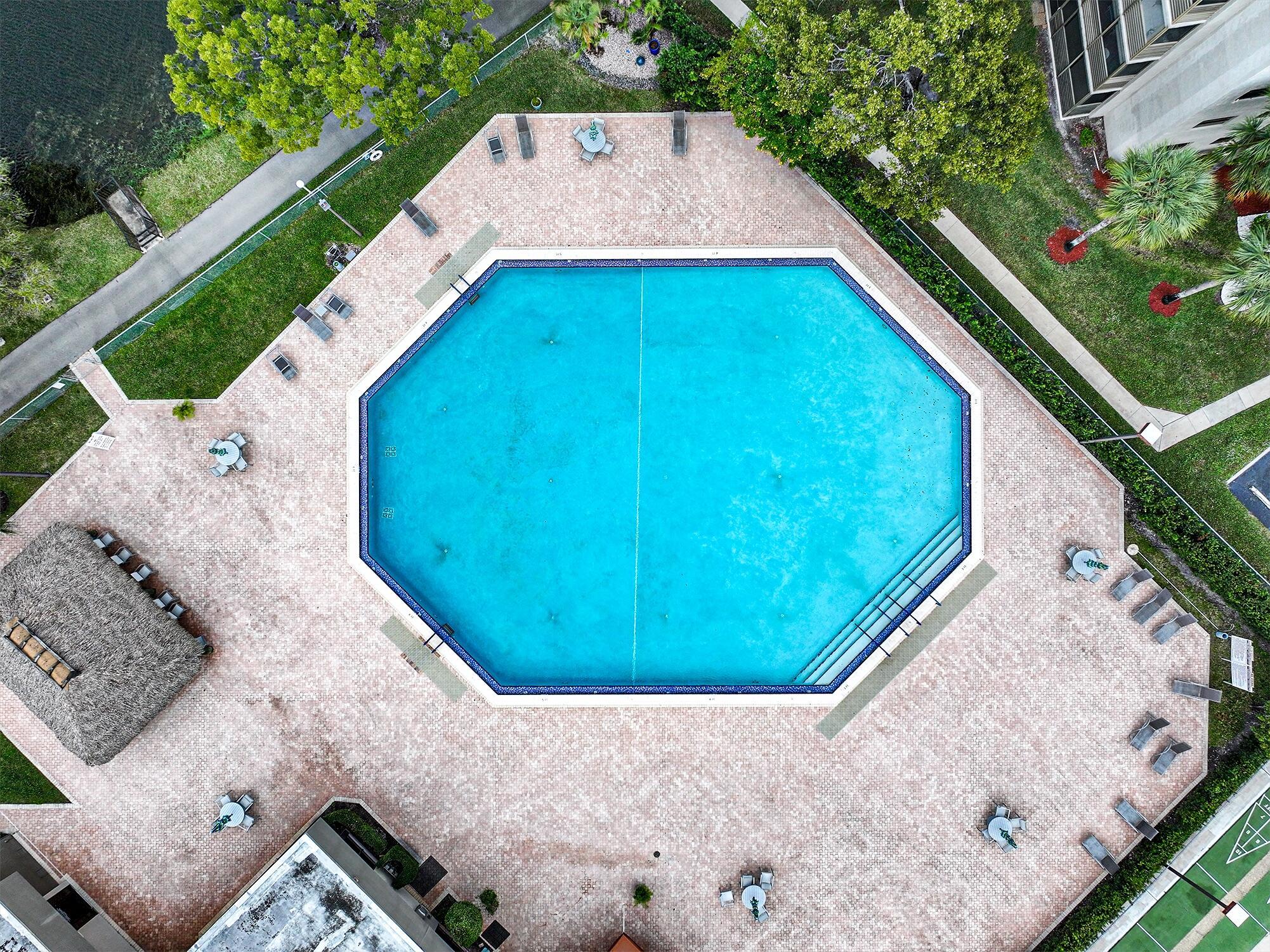 COLONY POINT - Residential