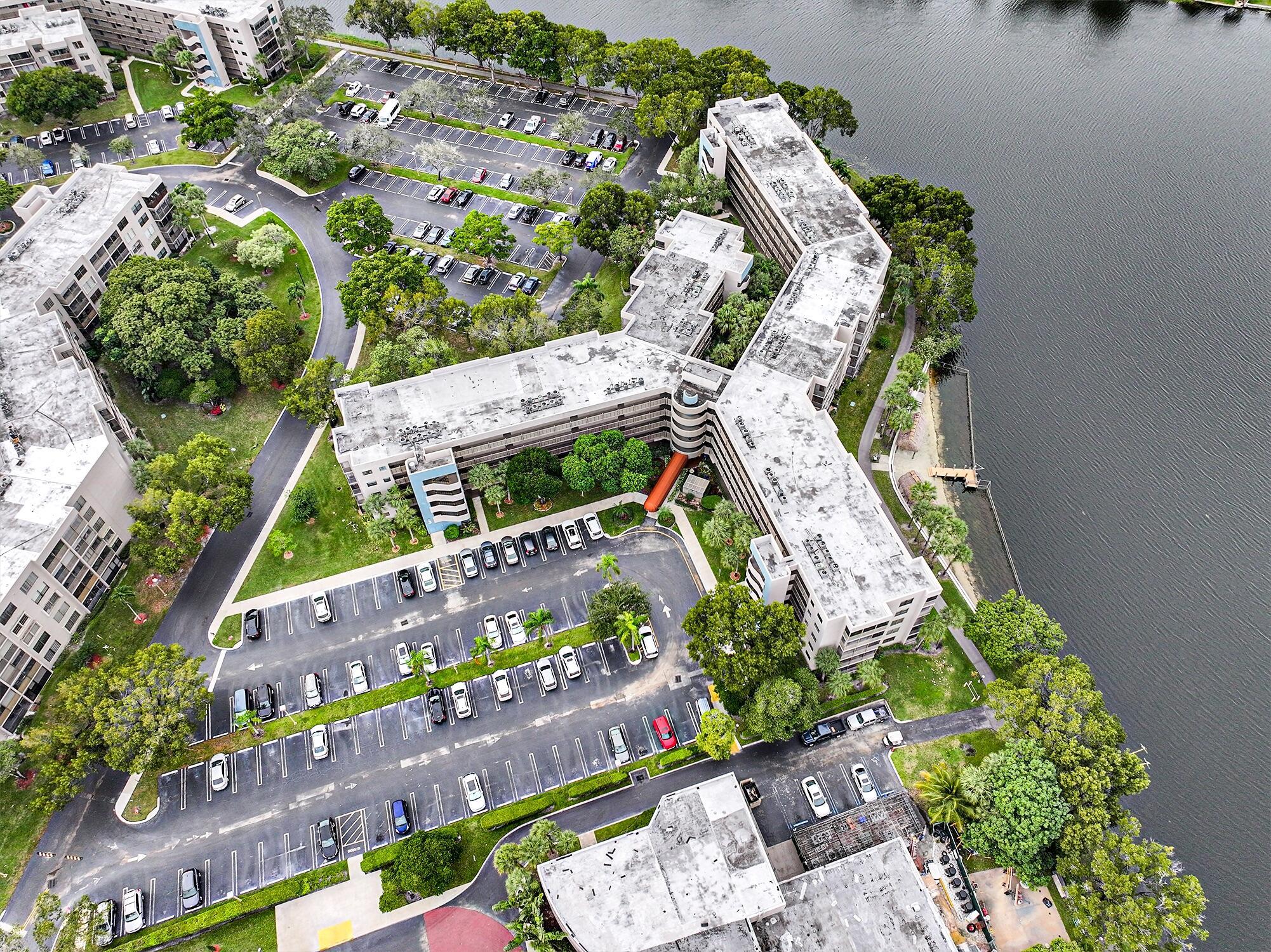 COLONY POINT - Residential