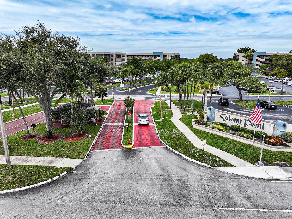 COLONY POINT - Residential