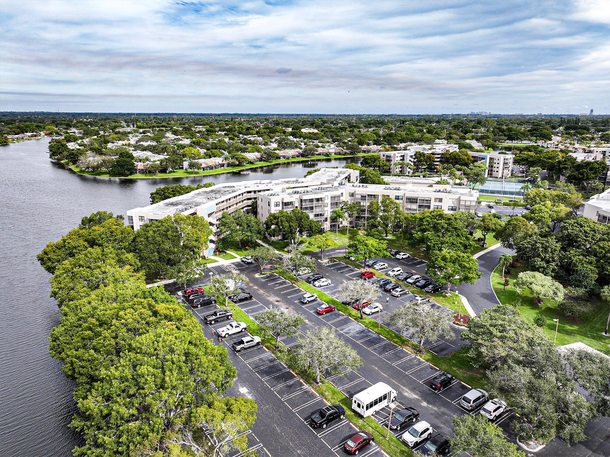 COLONY POINT - Residential