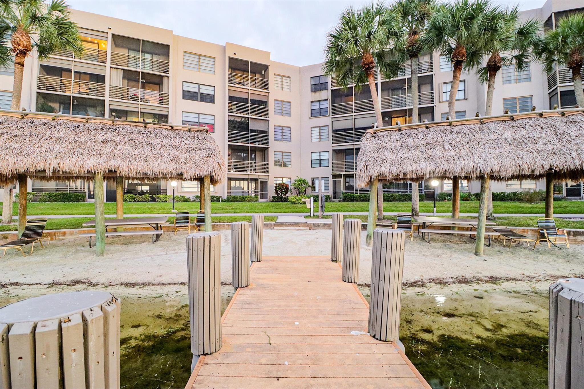 COLONY POINT - Residential