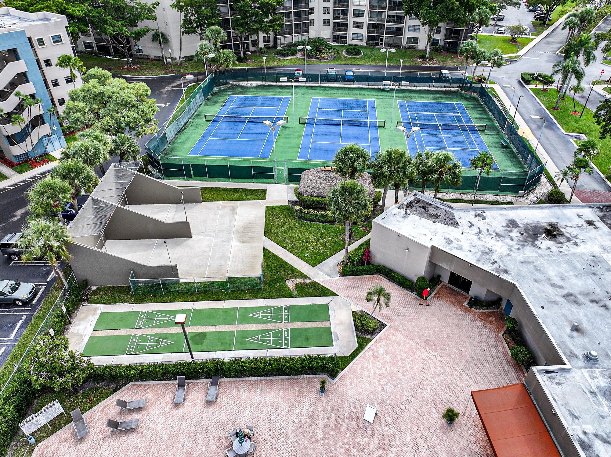 COLONY POINT - Residential