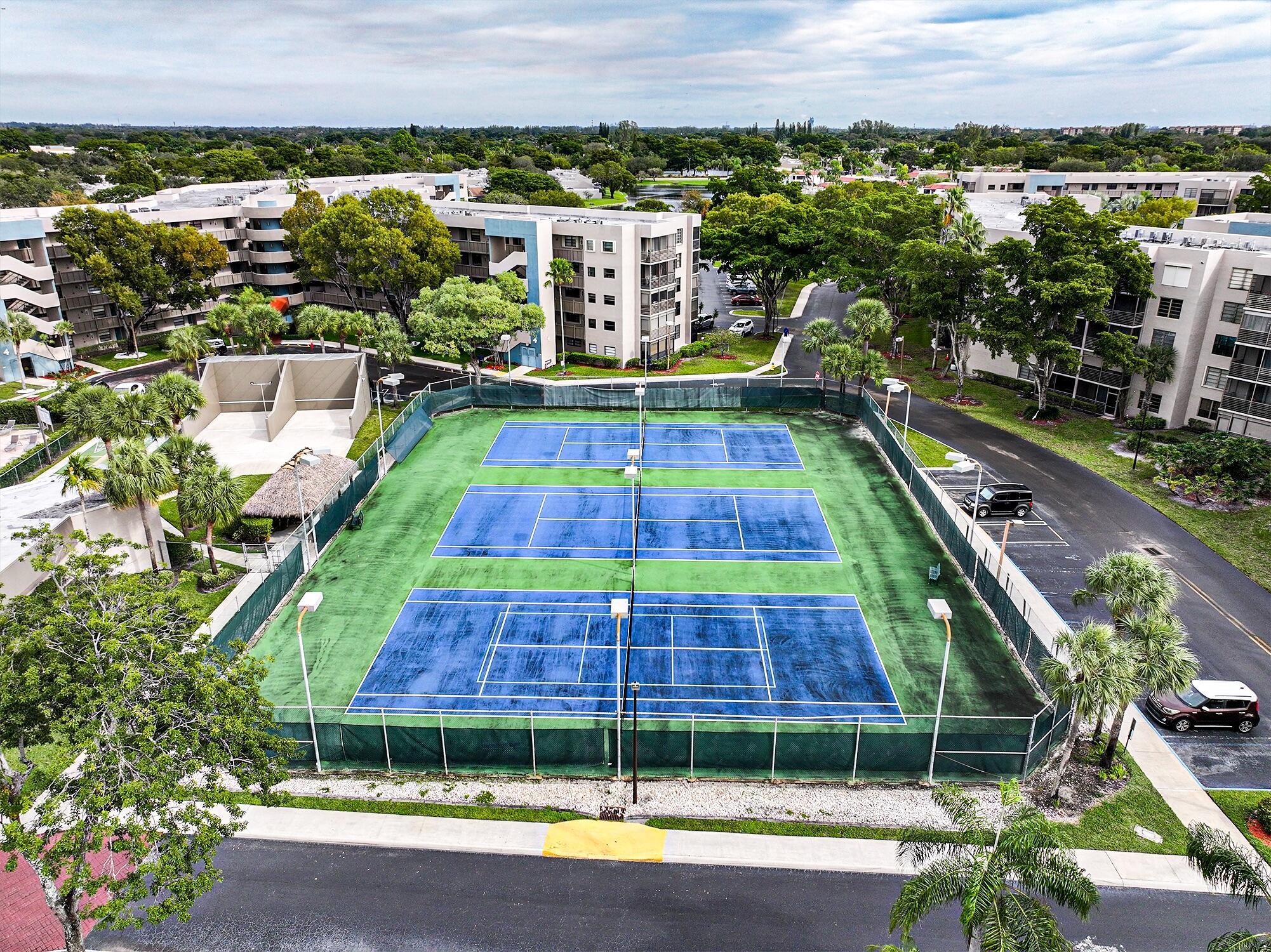 COLONY POINT - Residential