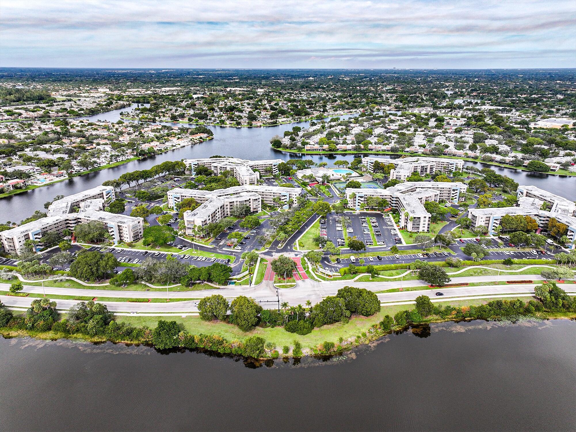 COLONY POINT - Residential