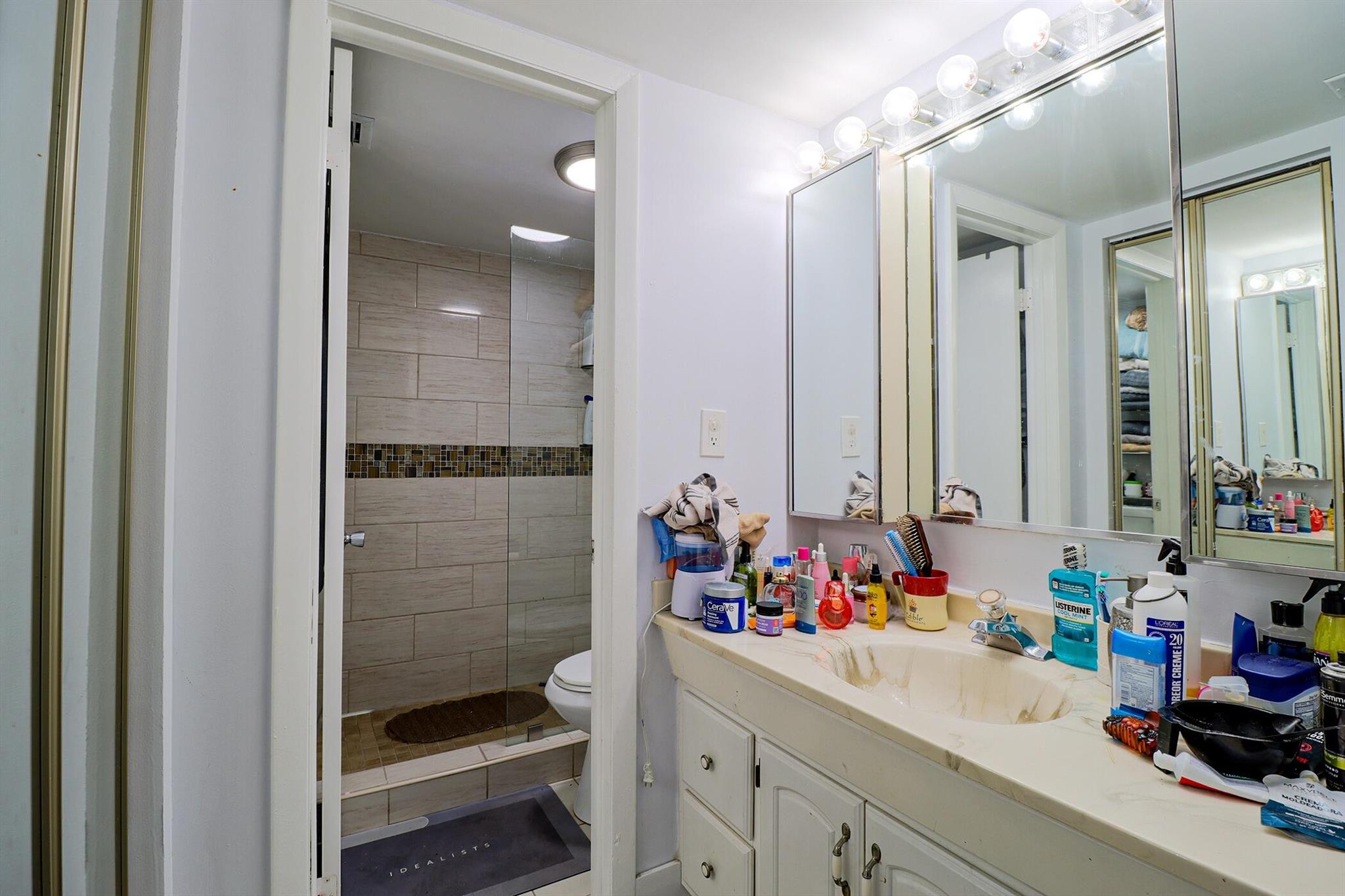 COLONY POINT - Residential