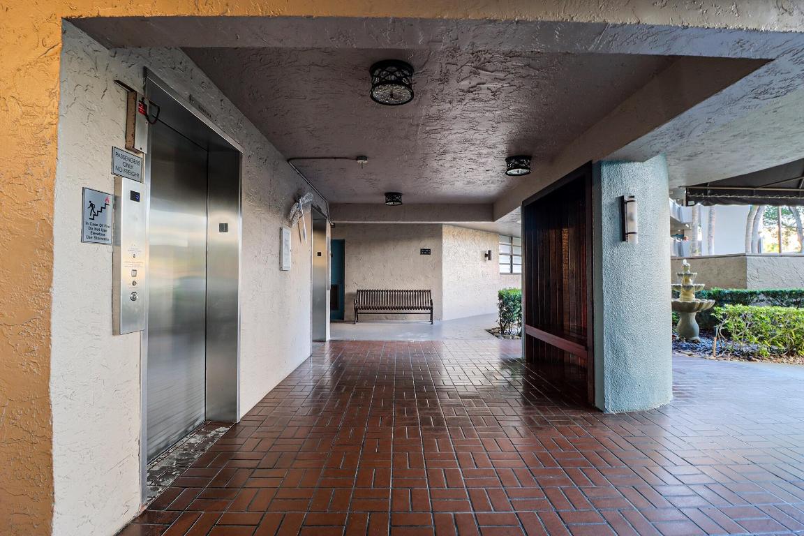 COLONY POINT - Residential