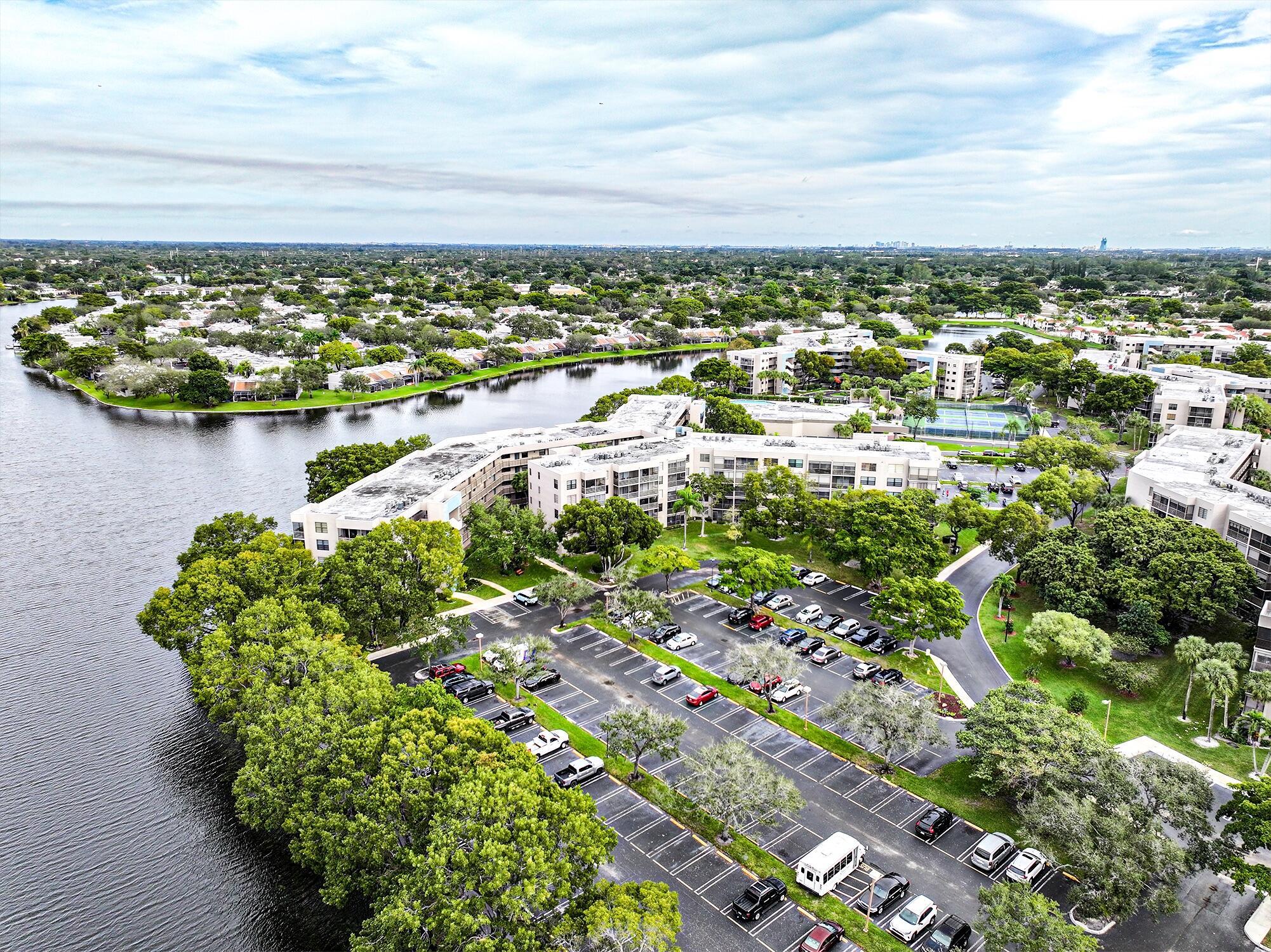 COLONY POINT - Residential