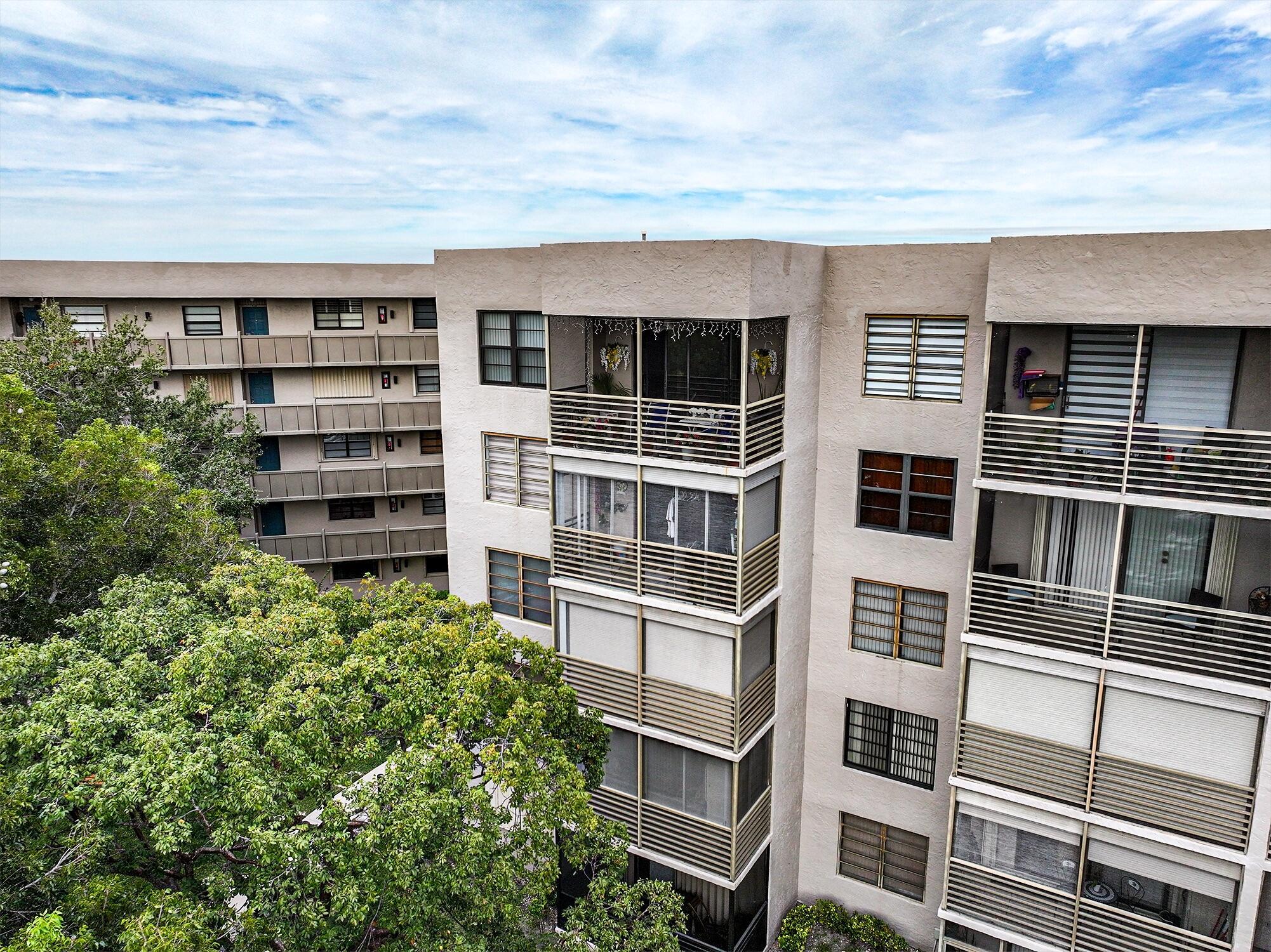 COLONY POINT - Residential