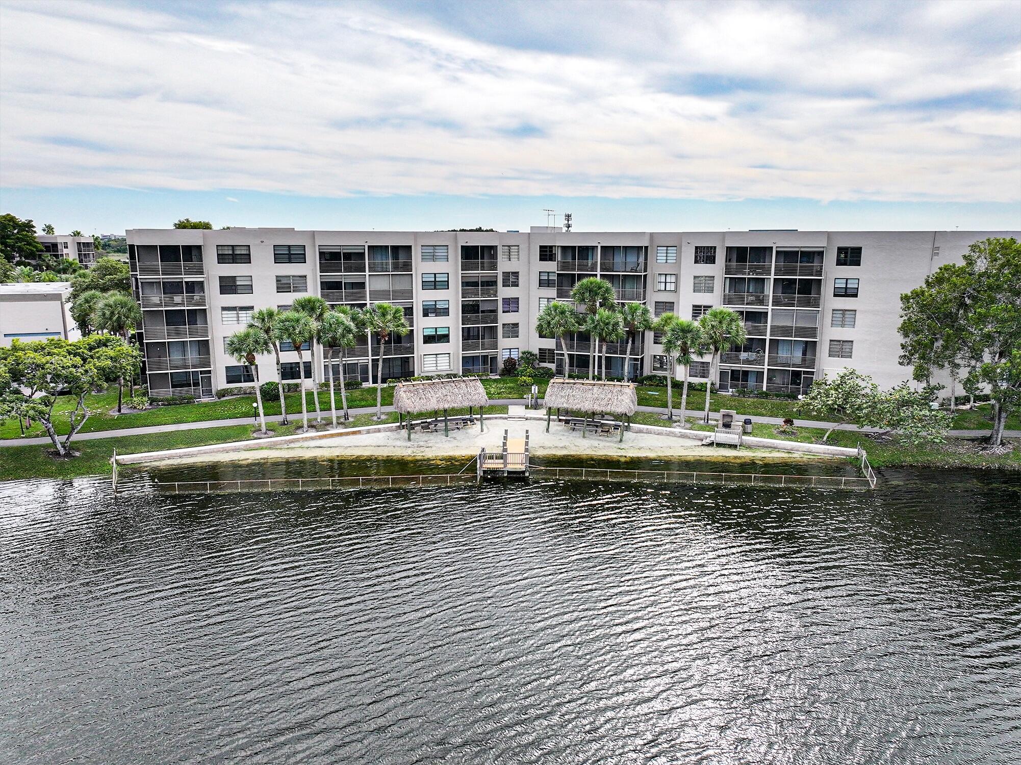 COLONY POINT - Residential