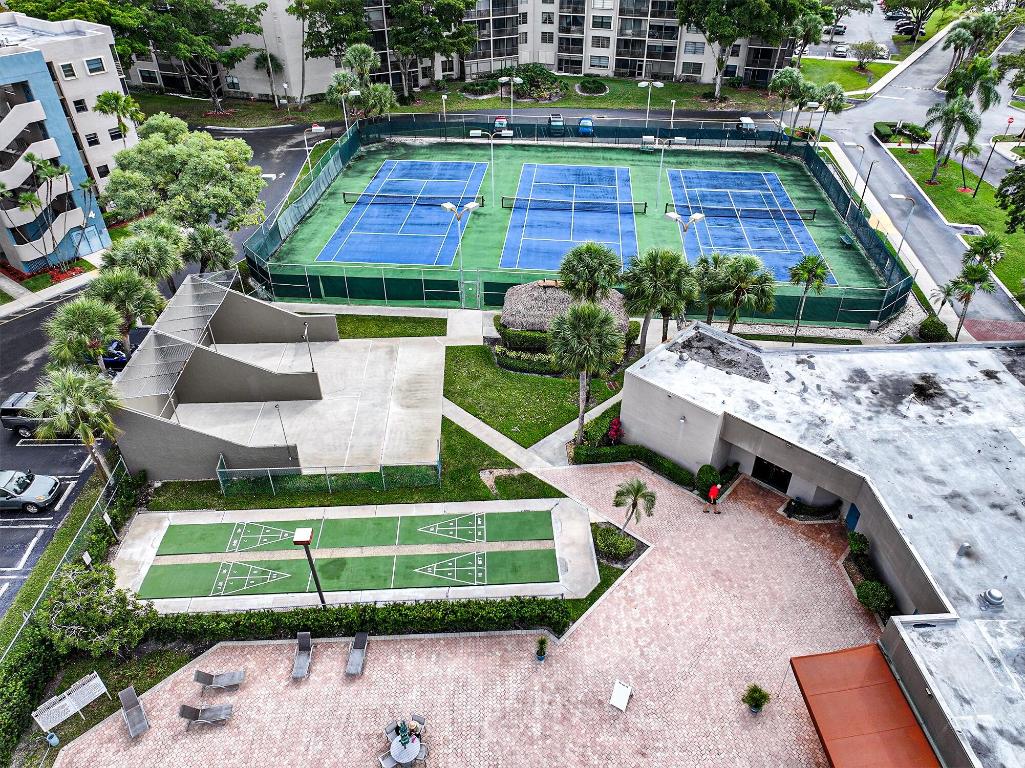 COLONY POINT - Residential