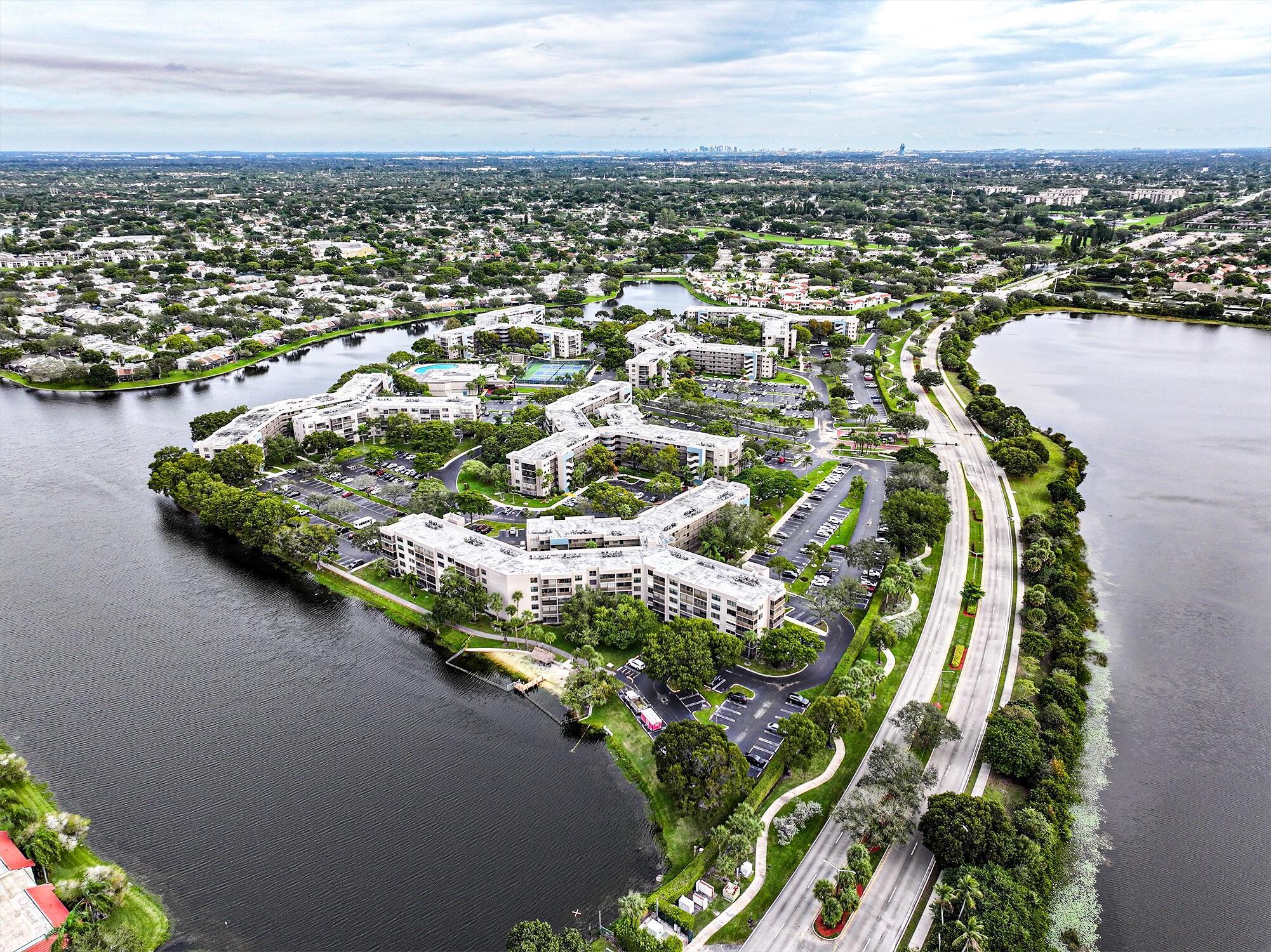 COLONY POINT - Residential