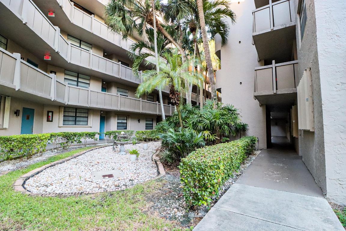 COLONY POINT - Residential