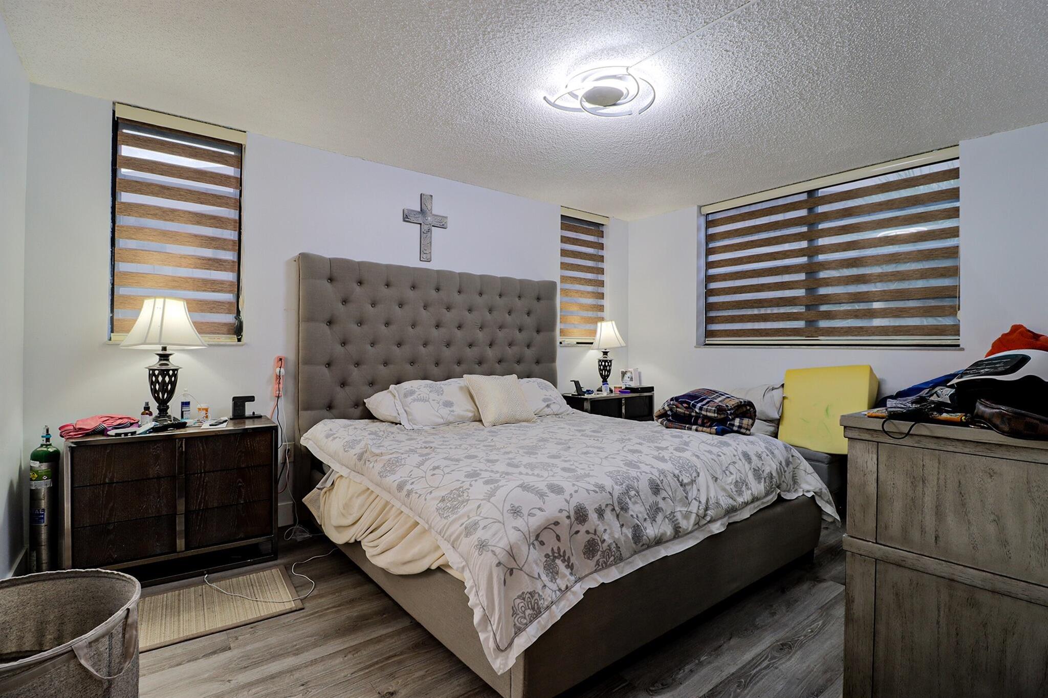 COLONY POINT - Residential