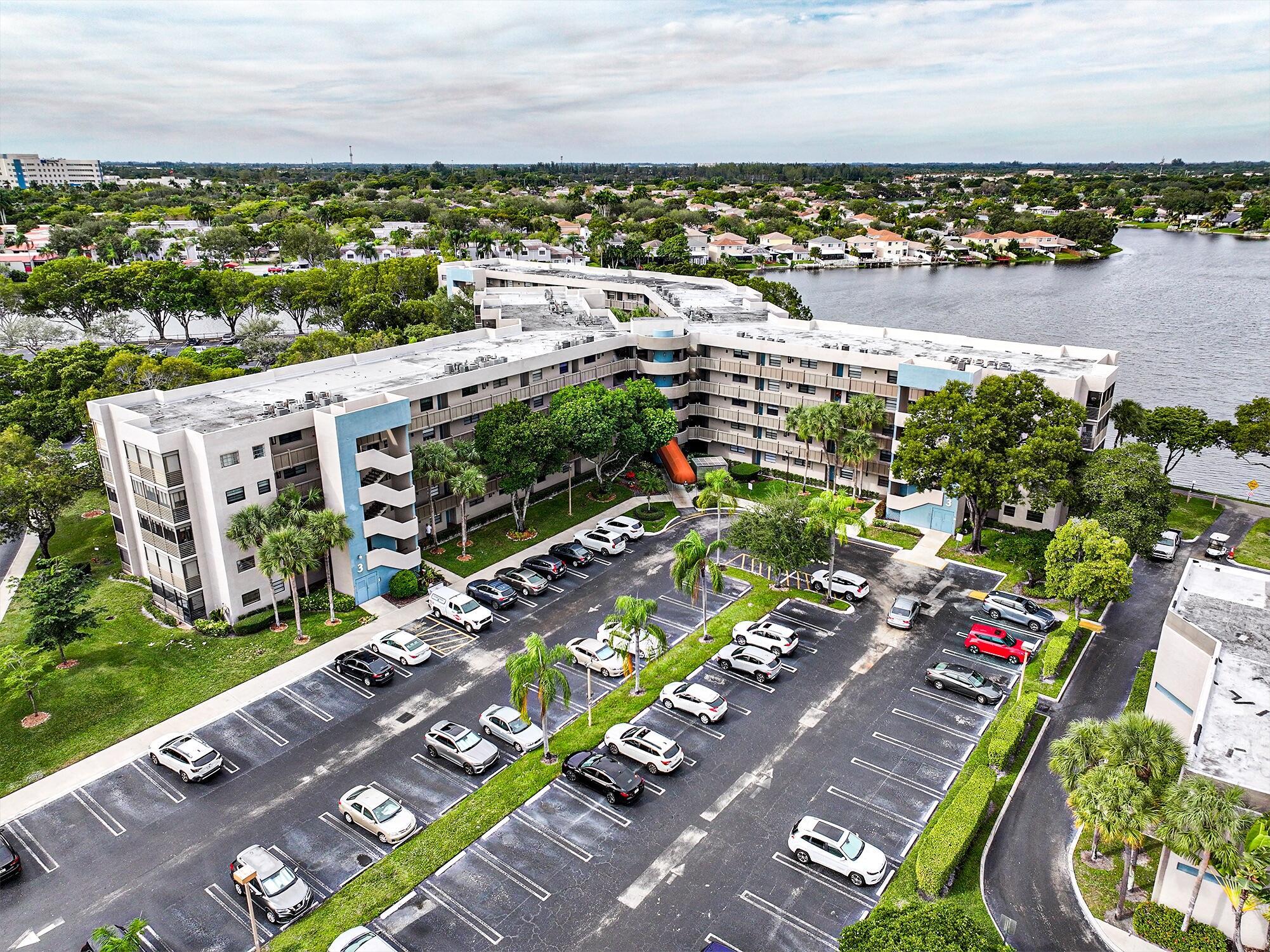 COLONY POINT - Residential