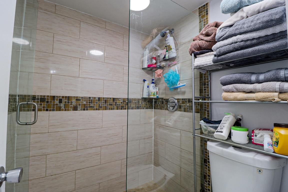 COLONY POINT - Residential