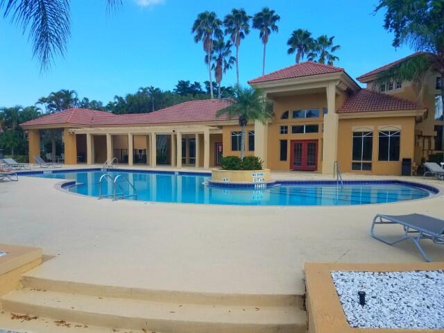 PALM LAKE CONDO - Residential Lease