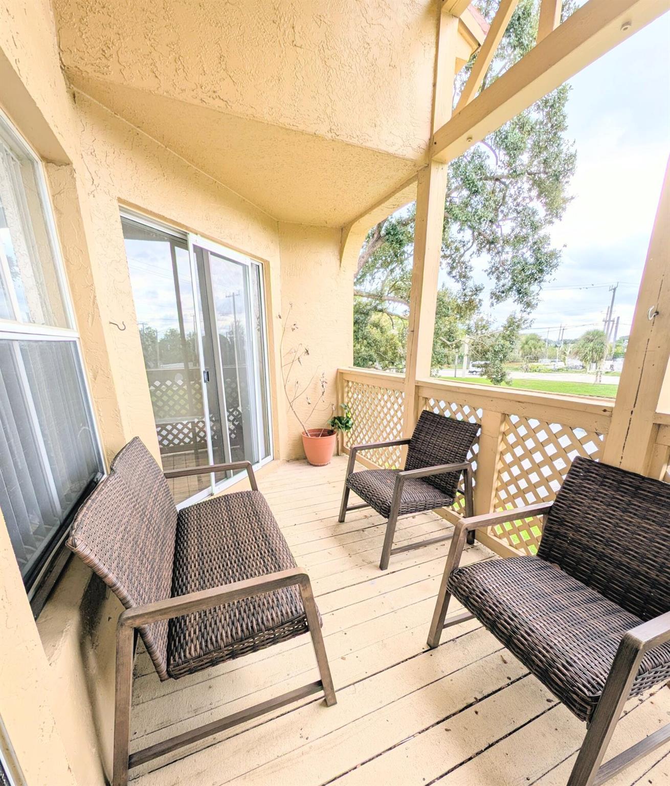 PALM LAKE CONDO - Residential Lease